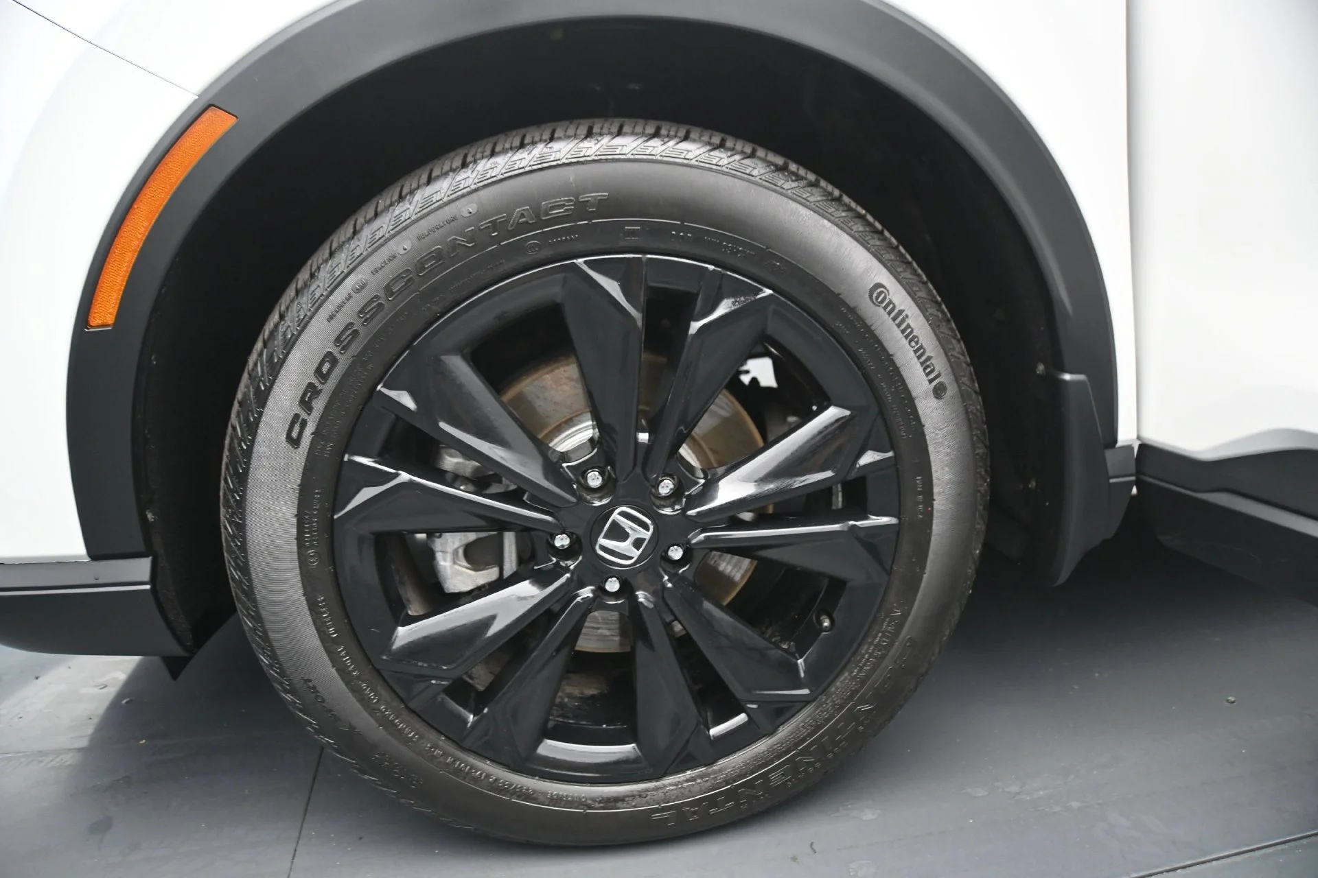 Used 2024  Honda 5D WAGON HYBRID SPORT TOURING AWD image 32