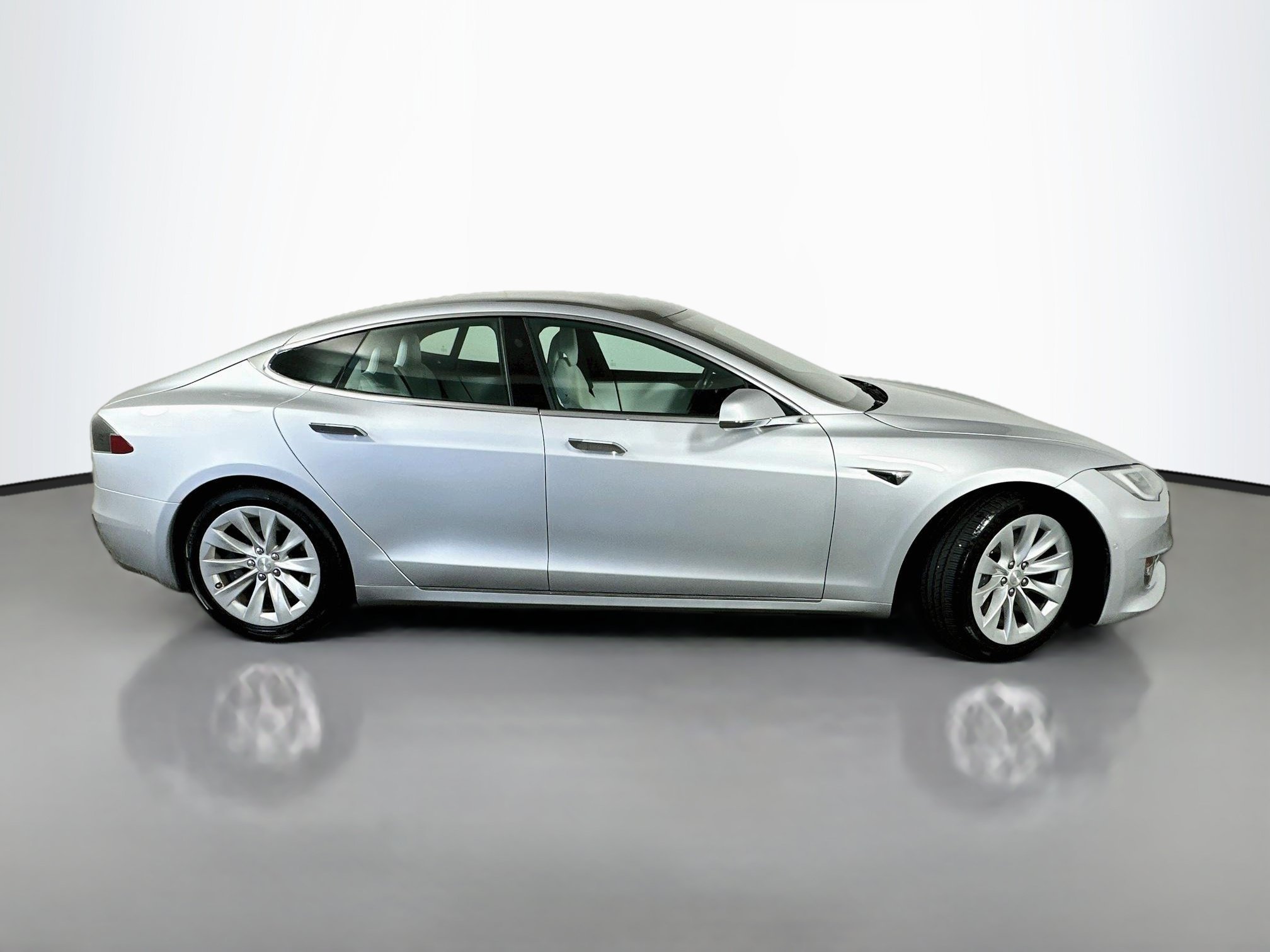 Used 2017 Silver Tesla 100D image 9