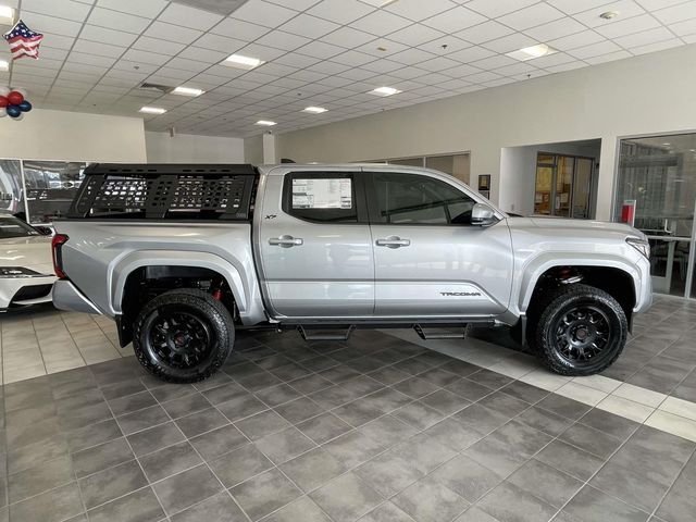 2026 Toyota Tacoma SR5 - Photo 10