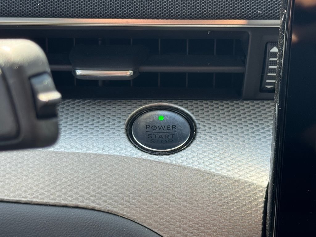Used 2023 Gray Ford Select image 13