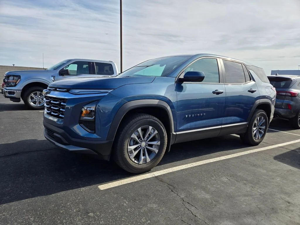 Used 2026 Lakeshore Blue Metallic Chevrolet LT image 2