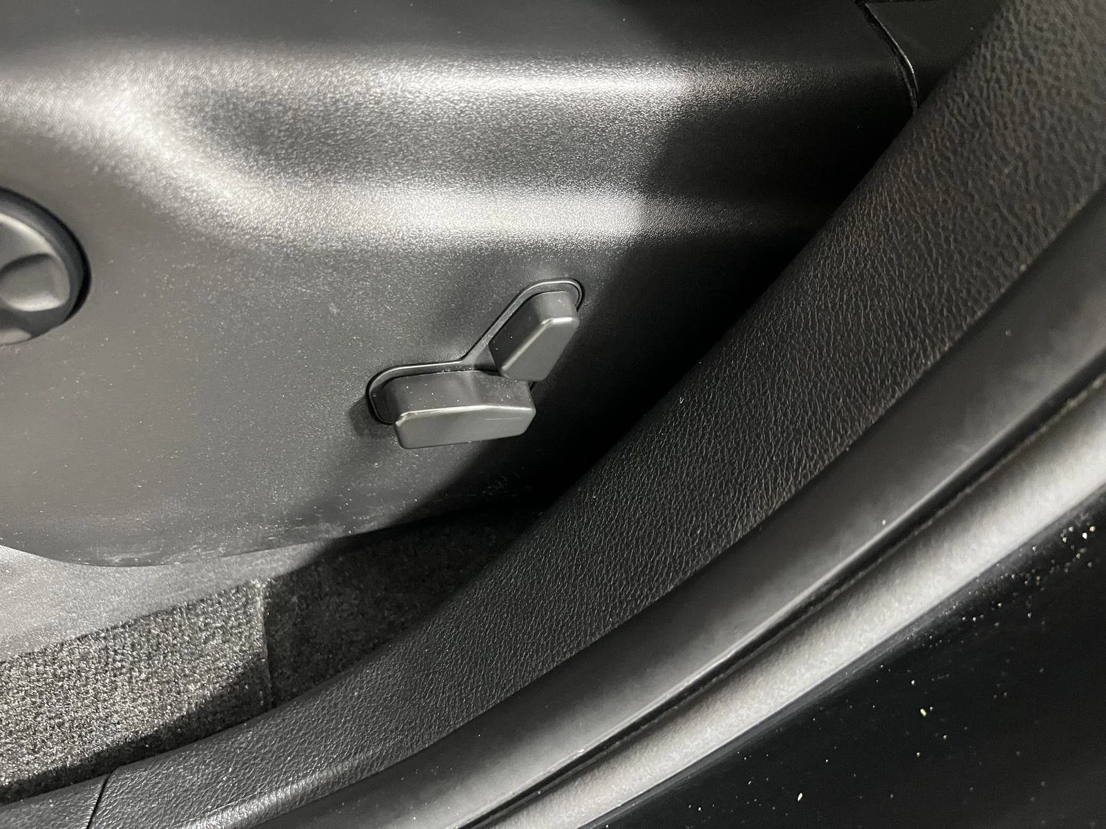 Used 2021 Diamond Black Crystal Pearlcoat Jeep Trailhawk image 12