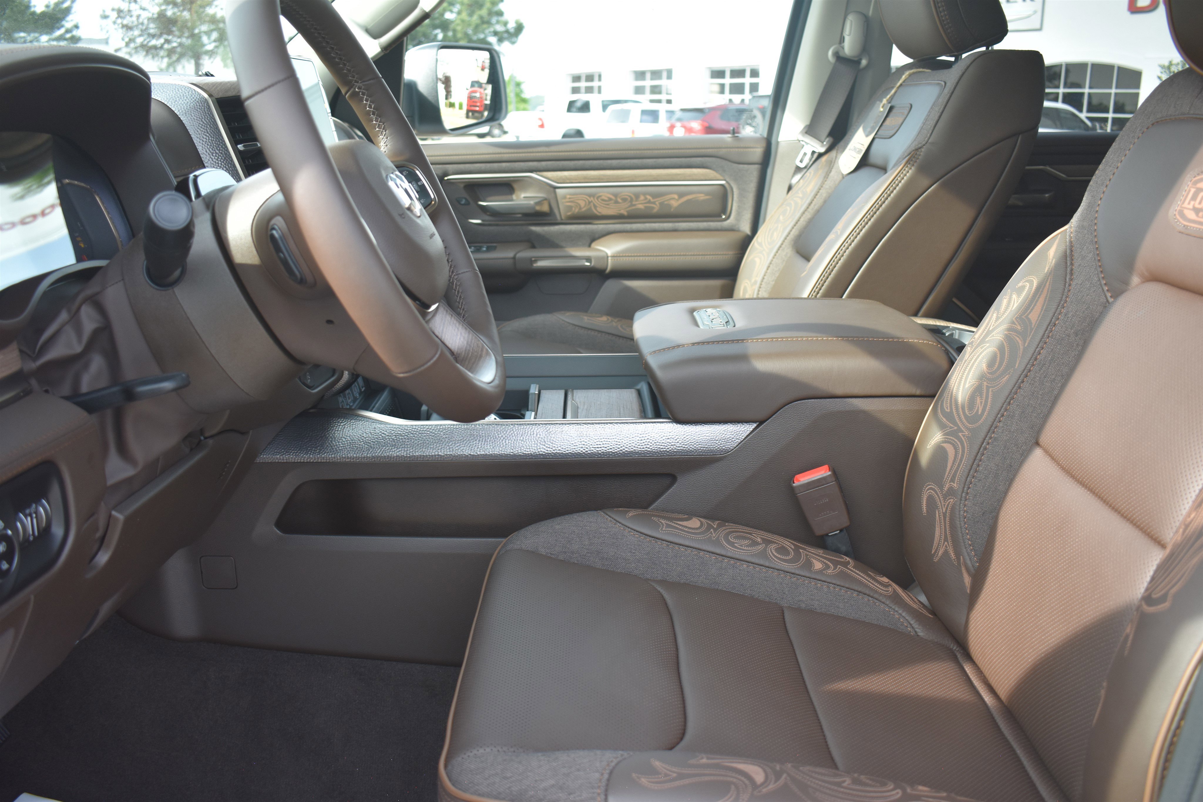 New 2026 Ivory White Tri-Coat Pearl-Coat Exterior Paint RAM Longhorn image 20