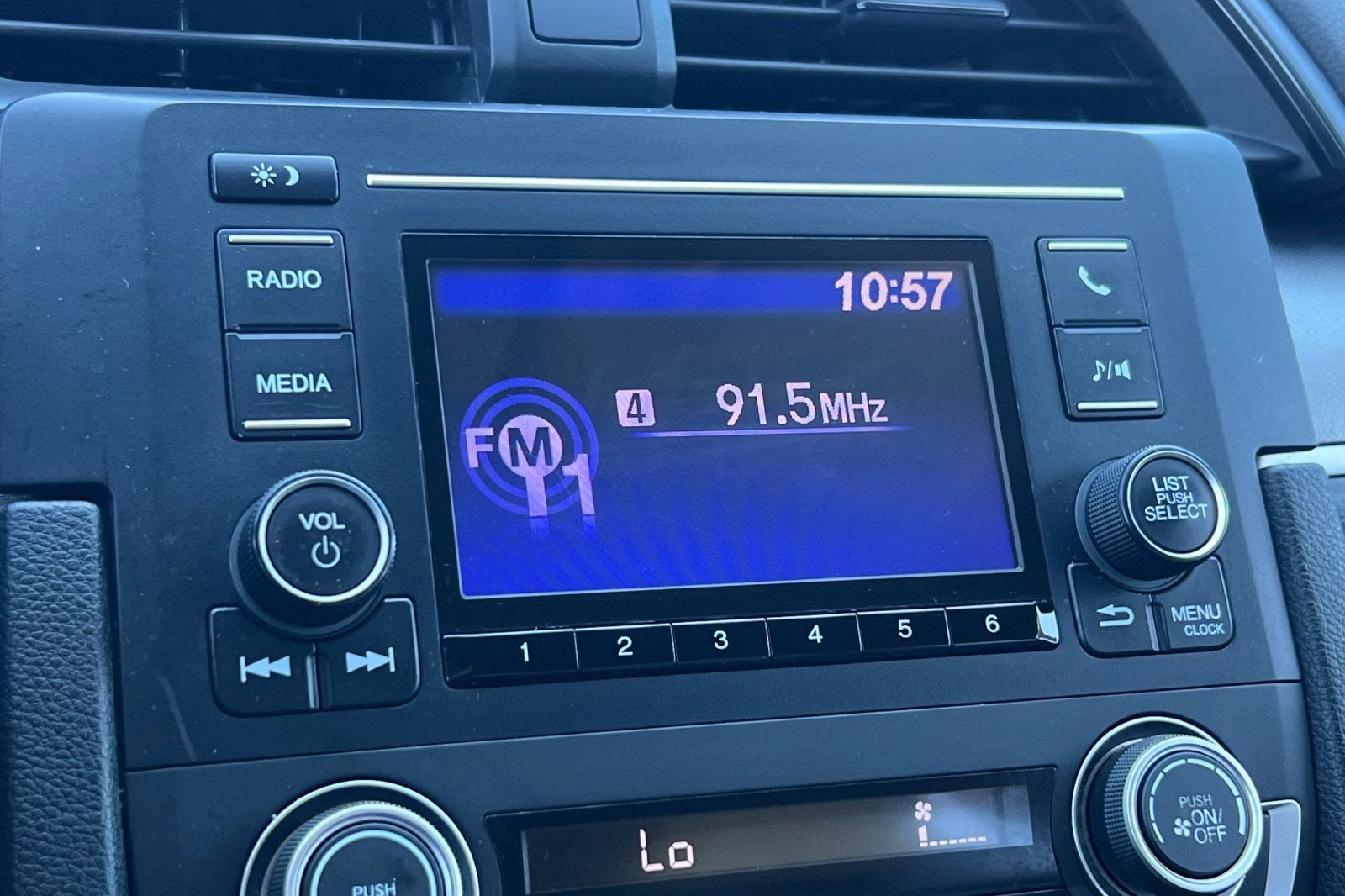 Used 2016 Taffeta White Honda LX image 20