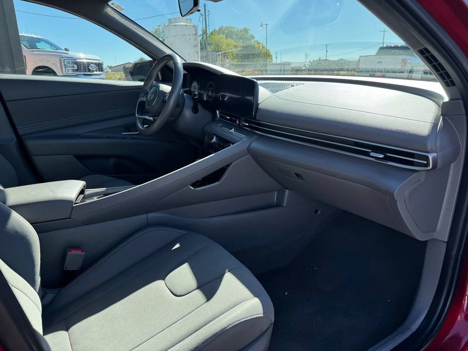 Used 2025 Red Hyundai SEL Convenience image 33