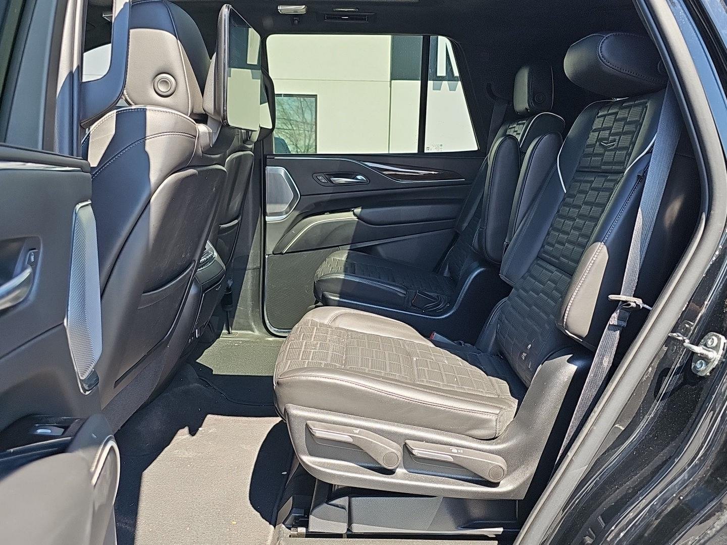 Used 2023 Black Raven Cadillac Sport Platinum image 16