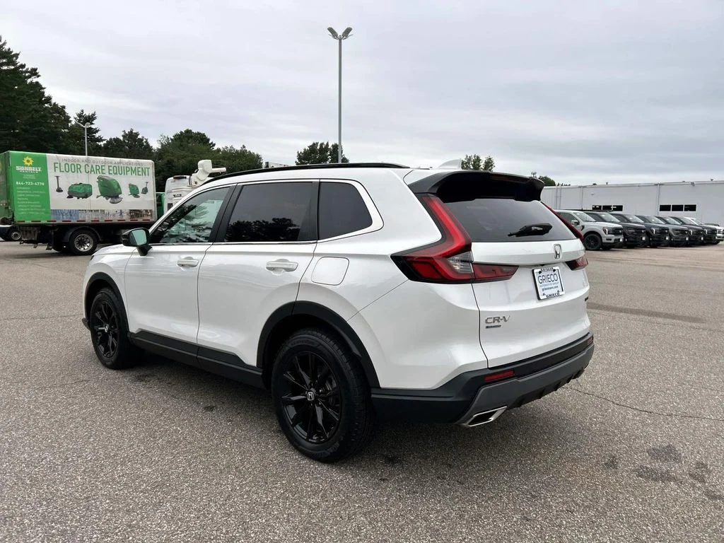 Used 2024 White Honda Sport image 5