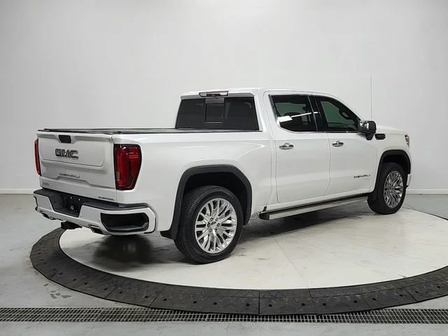 Used 2019 WHITE FROST TRICOAT GMC Denali image 7