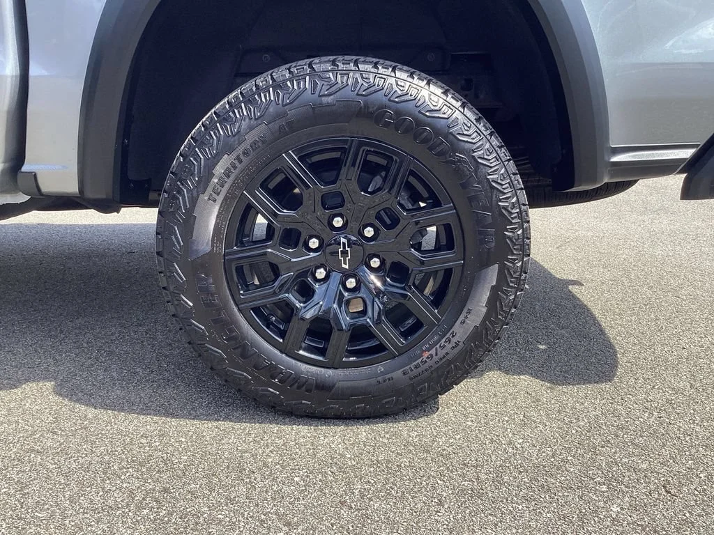 Used 2024 Sterling Gray Metallic Chevrolet Trail Boss image 31