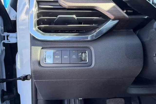 New 2026 Glacier White Tricoat GMC Denali Ultimate image 17