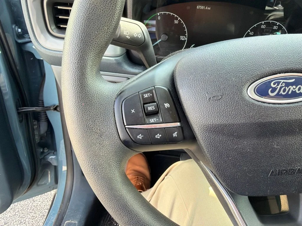 Used 2023 Blue Ford XL image 19