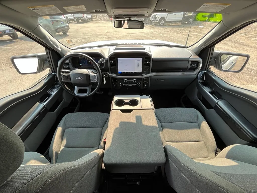Used 2025 White Ford XLT image 13