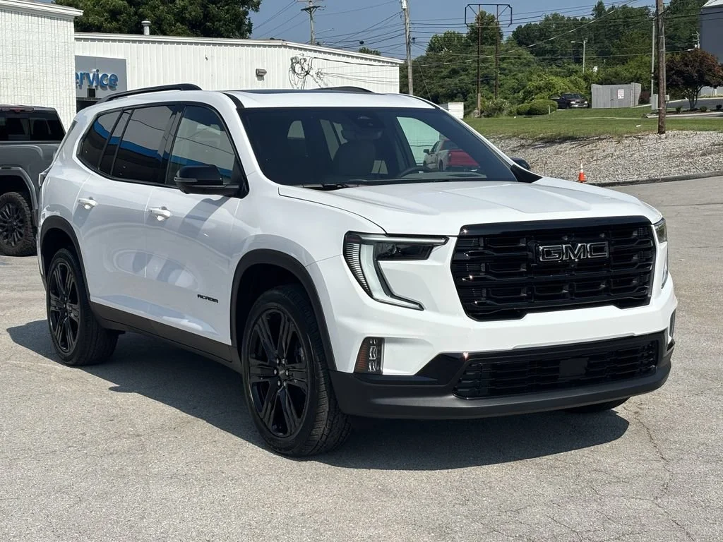 New 2026 Summit White GMC Elevation image 4