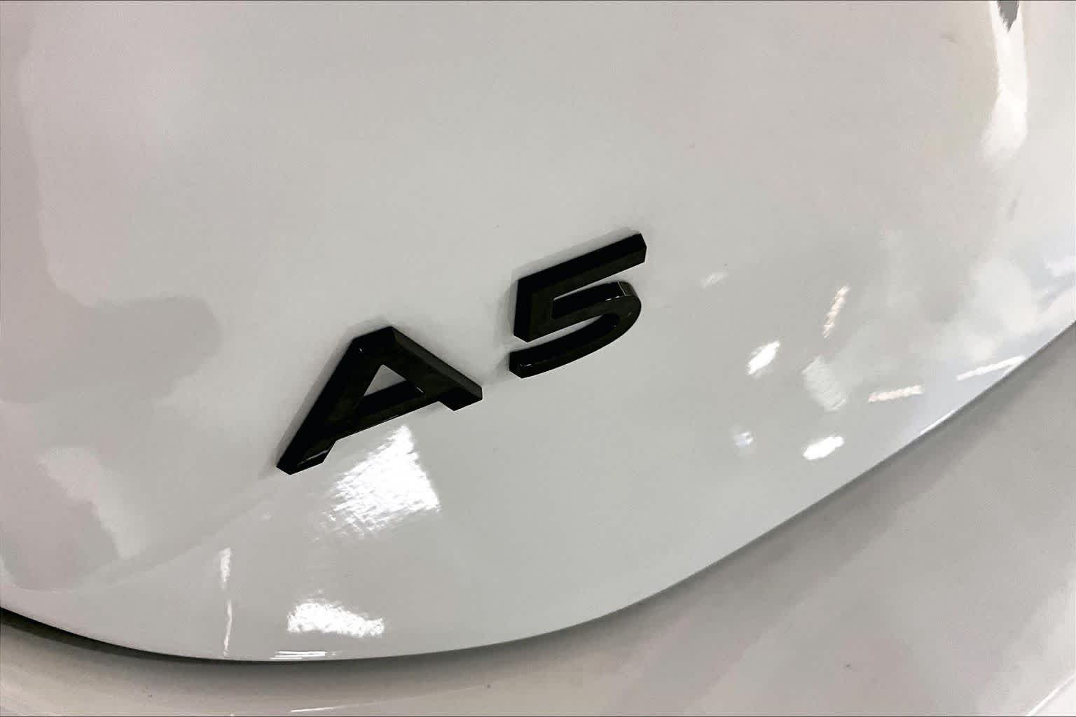 Used 2025 Glacier White Metallic Audi Premium Plus image 33