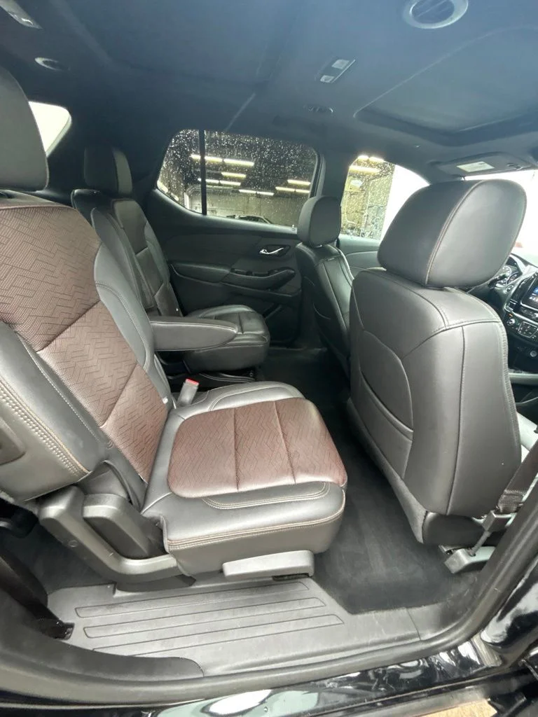 Used 2023 Black Chevrolet High Country image 27