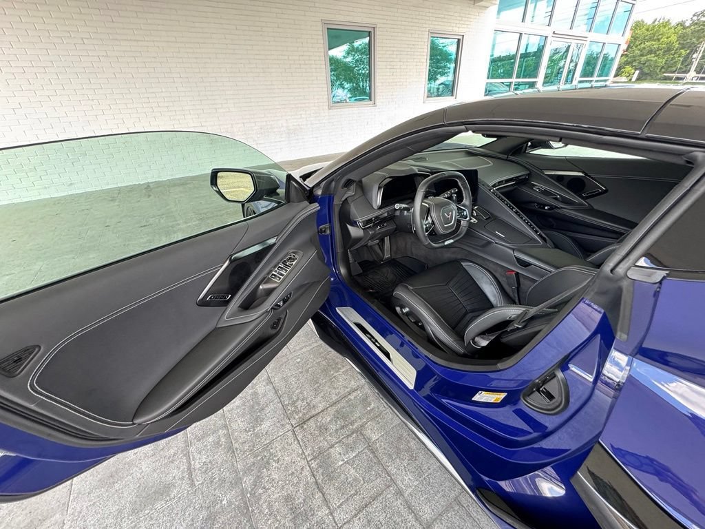 Used 2025 Hysteria Purple Metallic Chevrolet 2LZ image 14