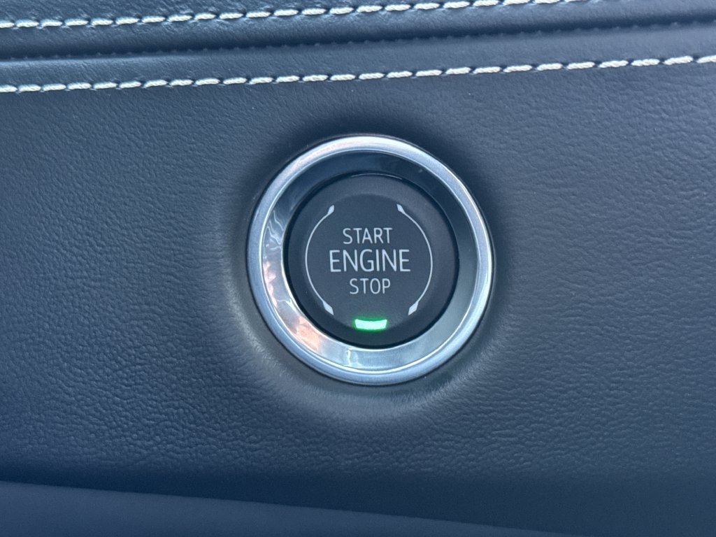 2026 Cadillac Escalade ESV V-Series - Photo 32