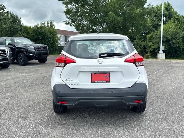 Used 2020 White Nissan S image 6