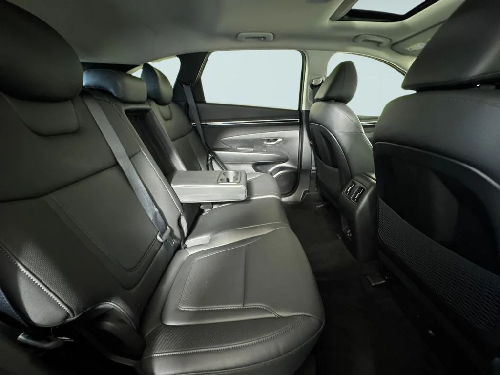 Used 2023 Black Hyundai SEL image 15