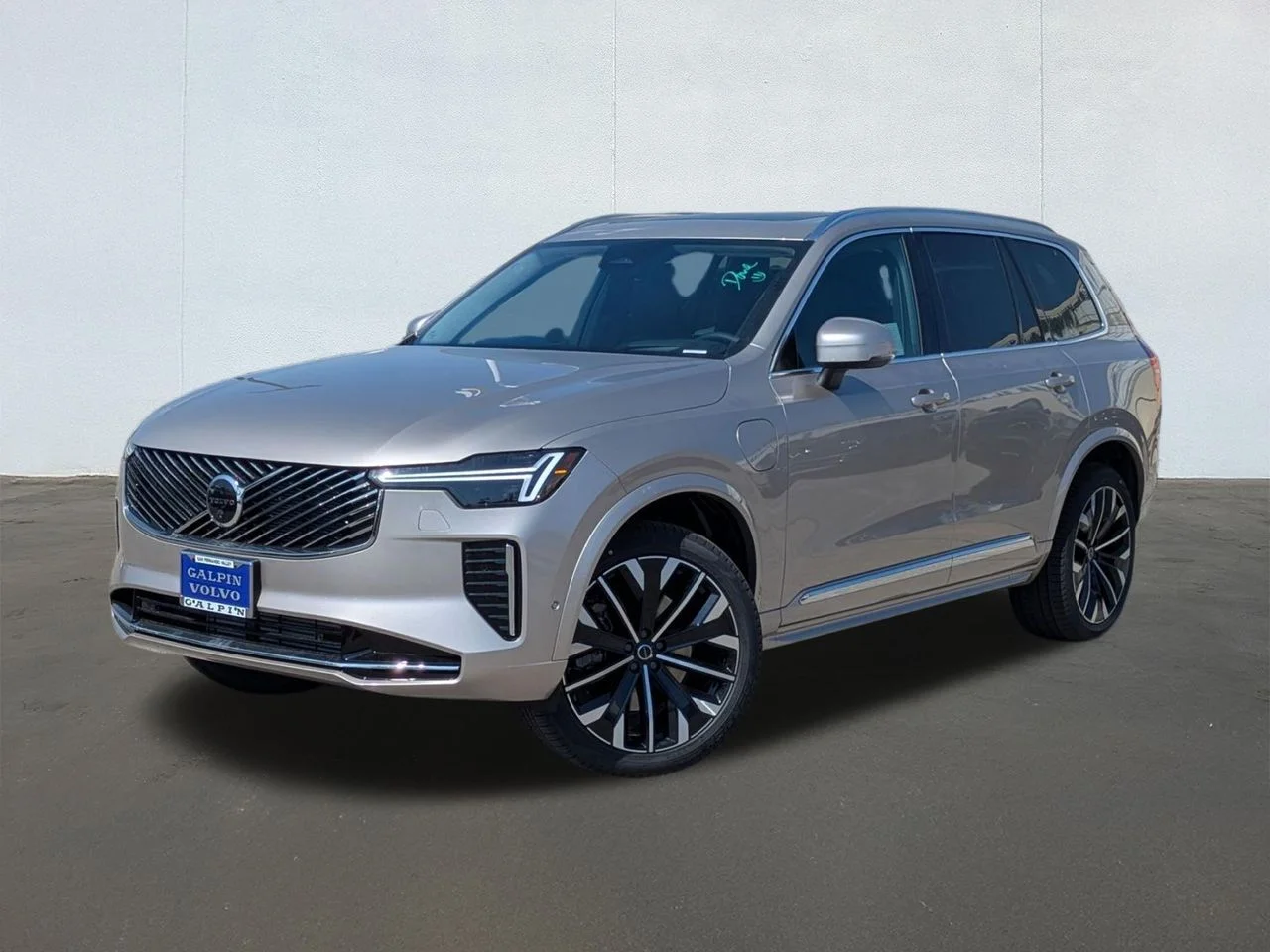 2026 Volvo XC90 T8 Recharge Ultra Bright 6-Seater 4WD's photo