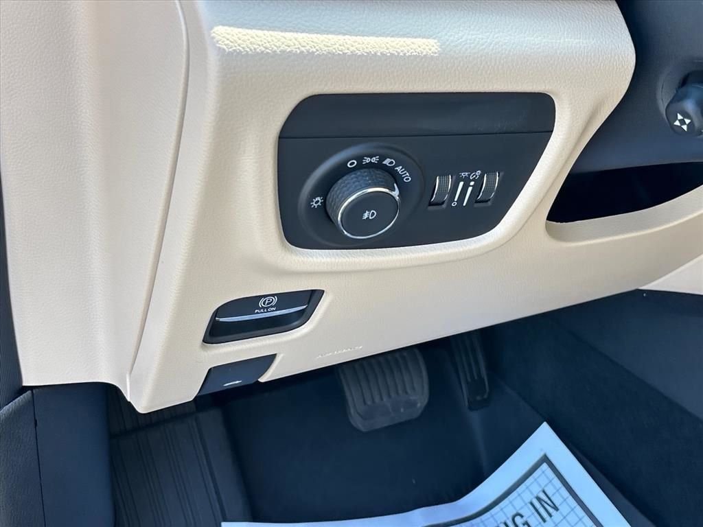 Used 2025 Red Jeep Limited image 8