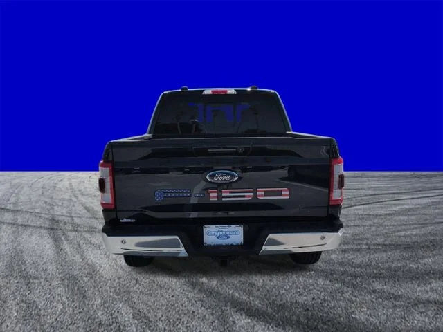 Used 2022 Blue Metallic Ford Lariat image 5