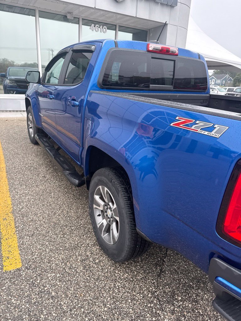 Used 2018 Blue Chevrolet Z71 image 6