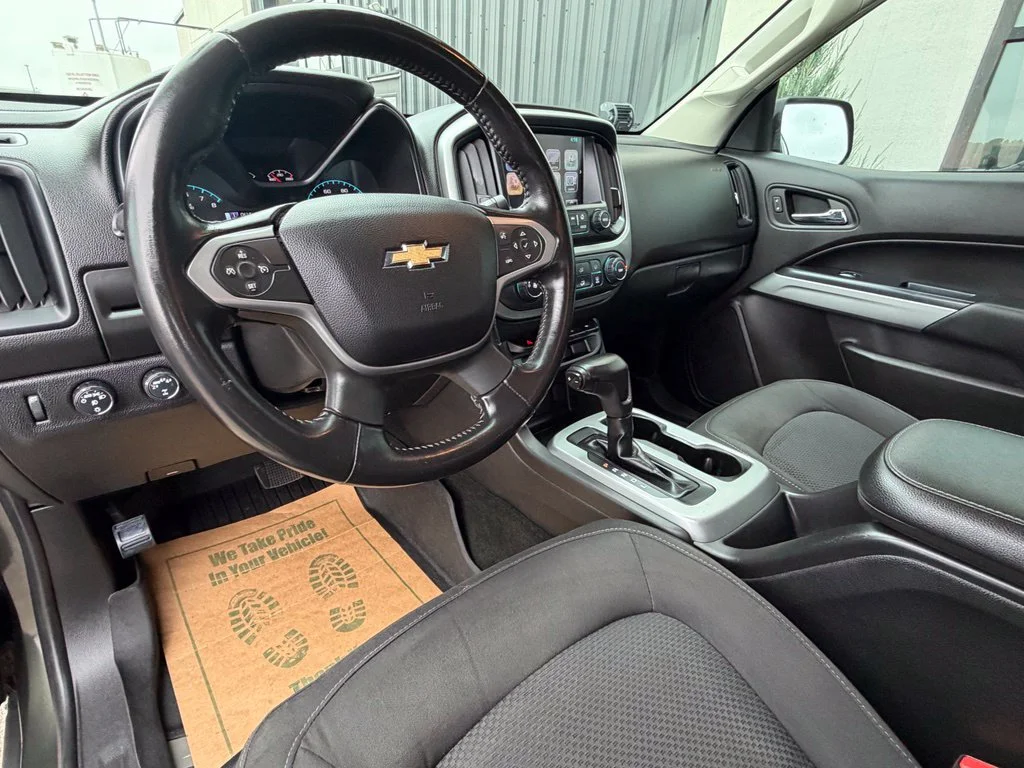 Used 2018 Green Chevrolet LT image 11
