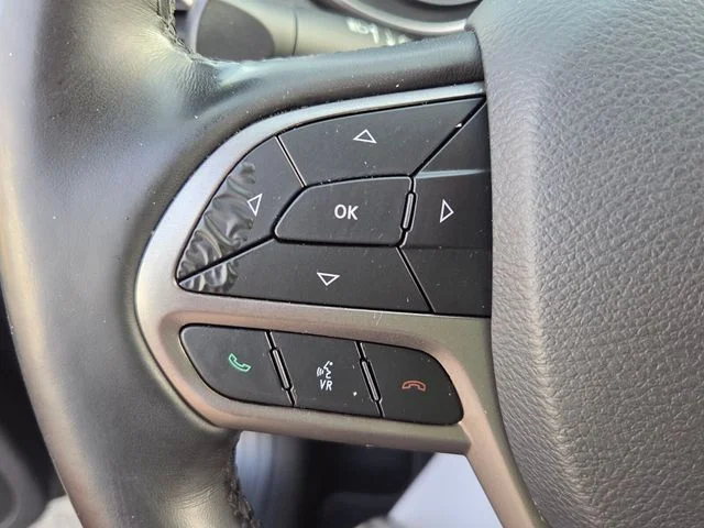 Used 2020 Black Jeep Latitude Plus image 22