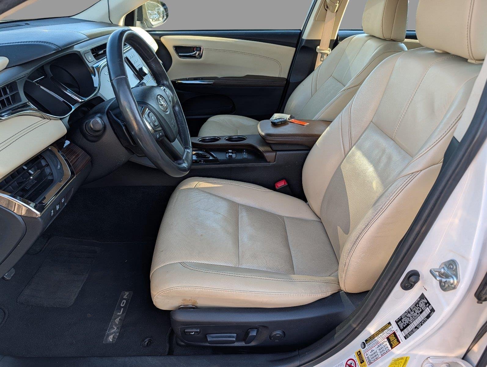 Used 2013 Blizzard Pearl Toyota Limited image 10