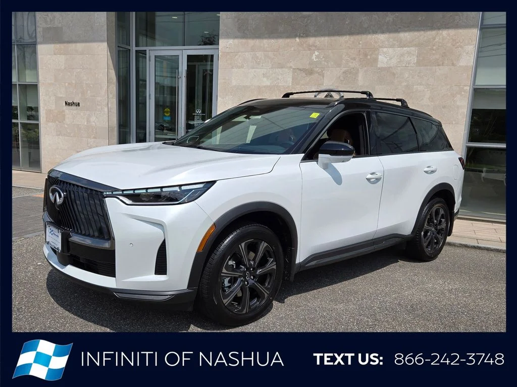 New 2027 2T RAD WHT INFINITI Autograph AWD image 2