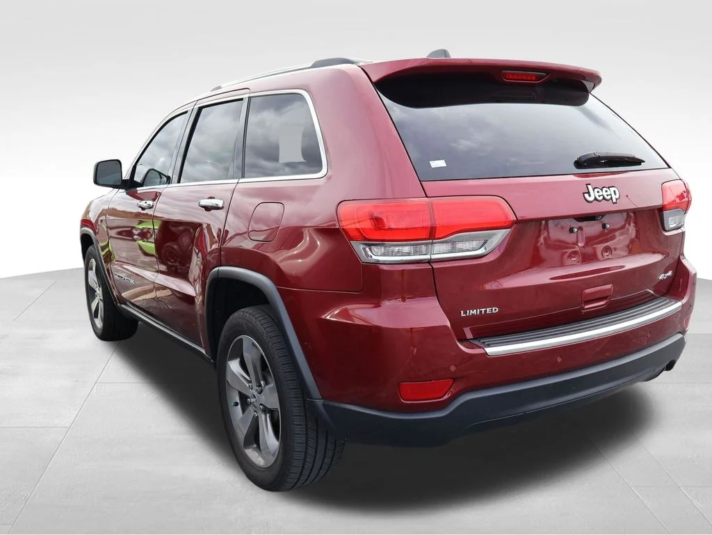 Used 2015 Deep Cherry Red Crystal Pearlcoat Jeep Limited image 24