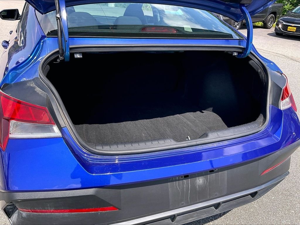 Used 2024 Intense Blue Hyundai SEL image 33