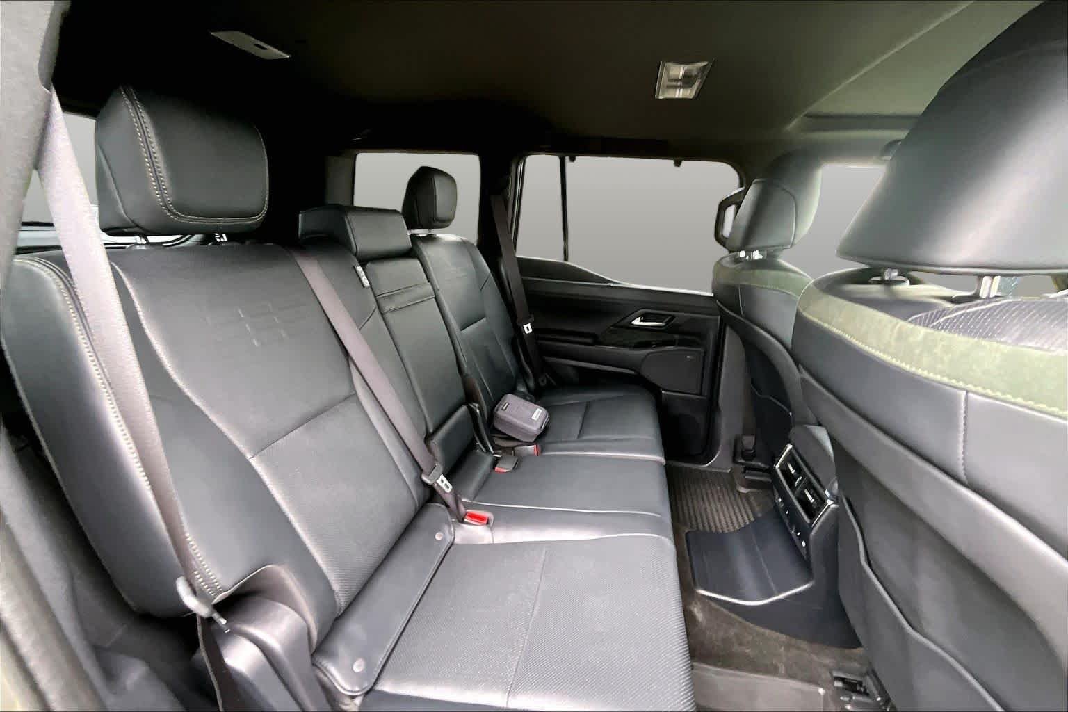 Used 2025 Atomic Silver/Black Roof Lexus Overtrail+ image 20