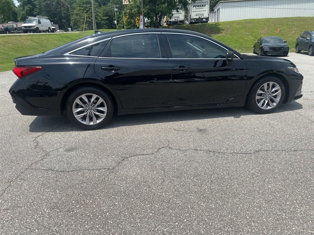 Used 2019 Midnight Black Metallic Toyota XLE image 8