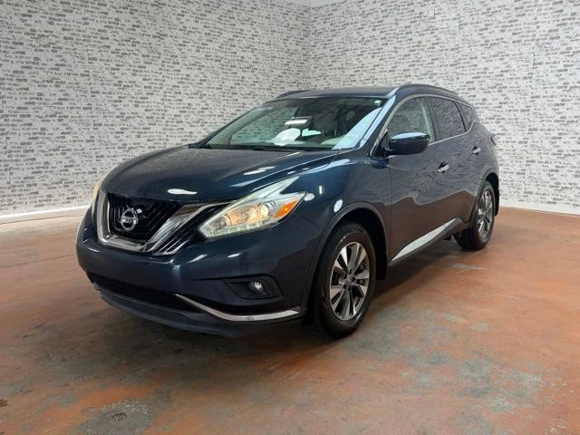 Used 2017 Arctic Blue Metallic Nissan SV image 3