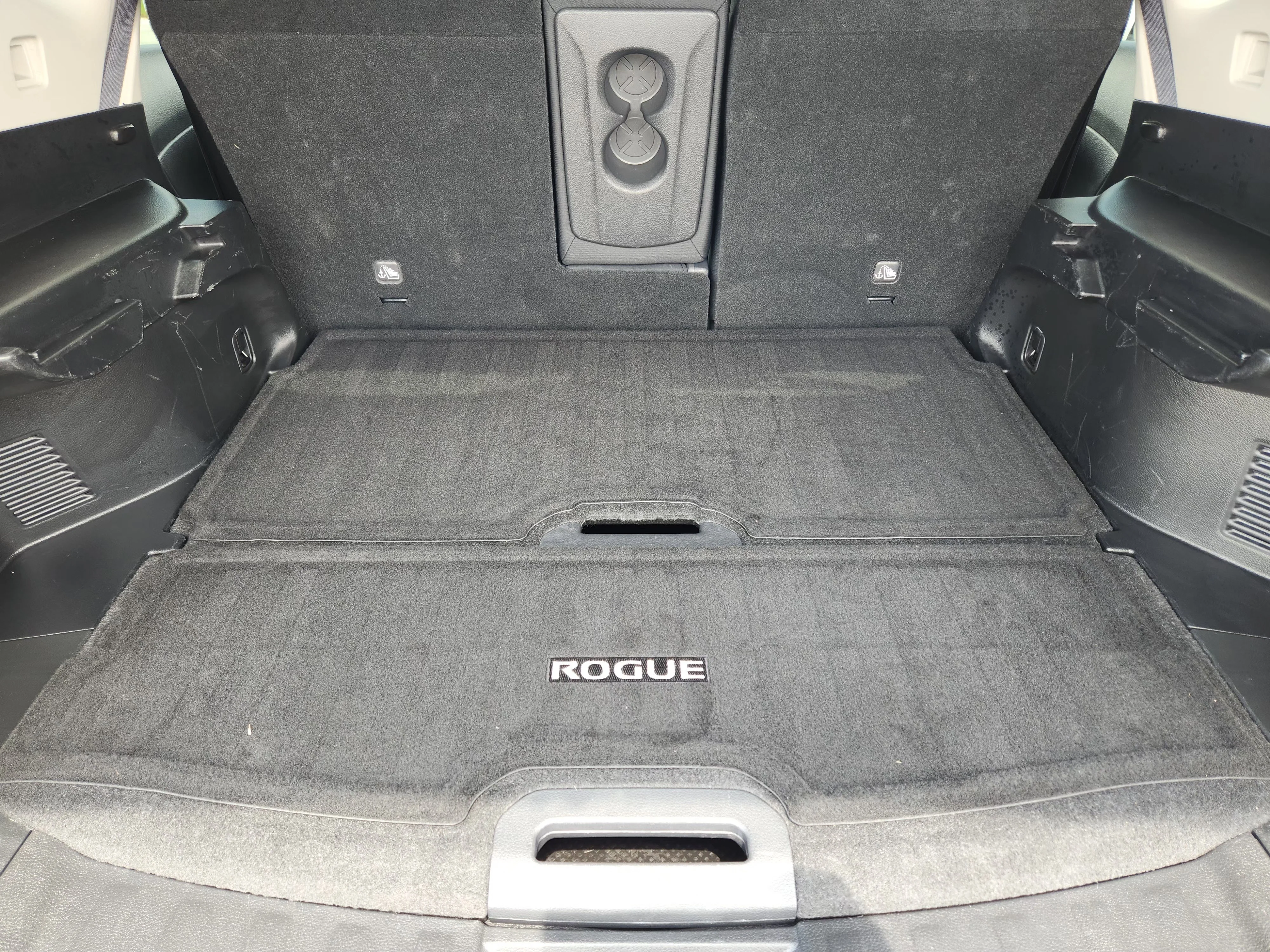 Used 2019 Brilliant Silver Metallic Nissan SV image 33