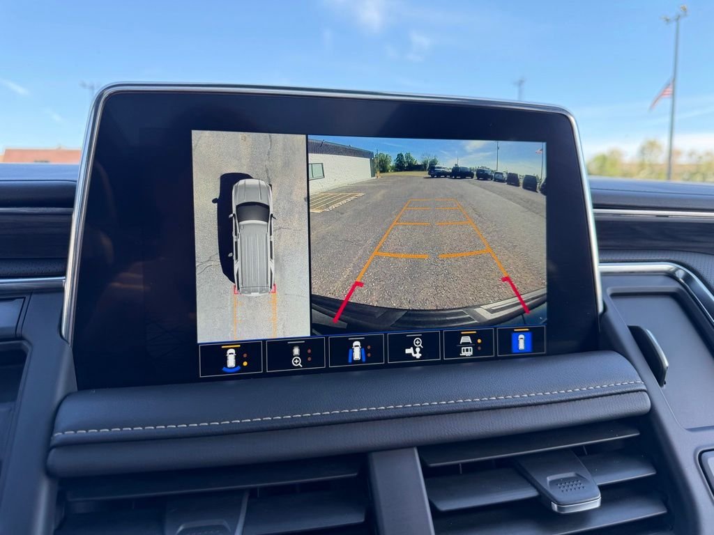 Used 2023  GMC SLT image 46