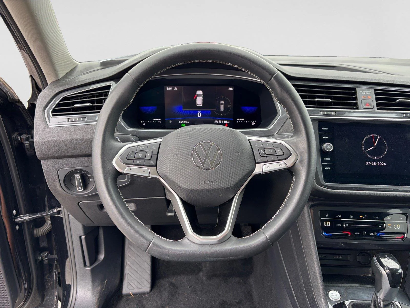 2023 Volkswagen Tiguan SE - Photo 11