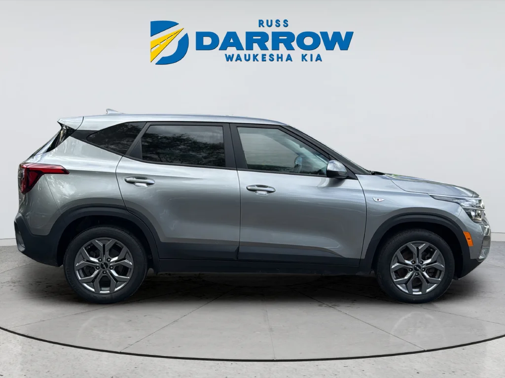 Certified Used 2024 Gray Kia LX image 6