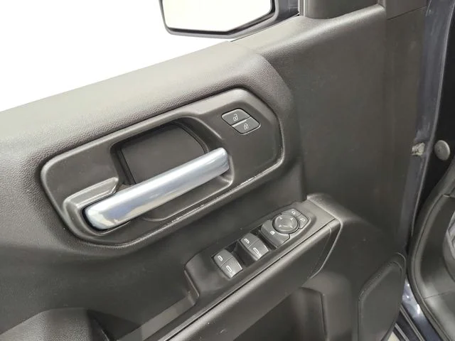 Used 2023 Gray Chevrolet Custom image 30
