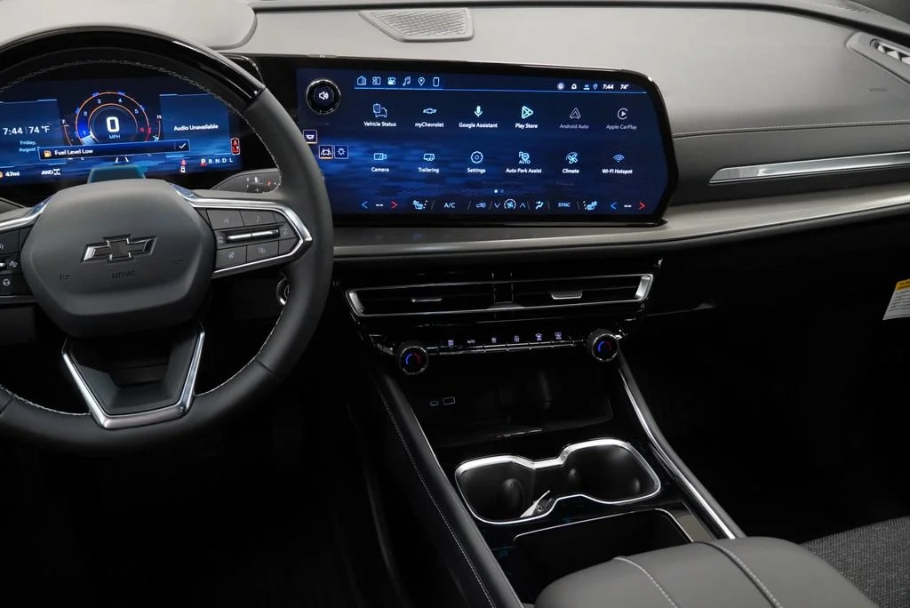 New 2027 Sterling Gray Metallic Chevrolet LT image 15