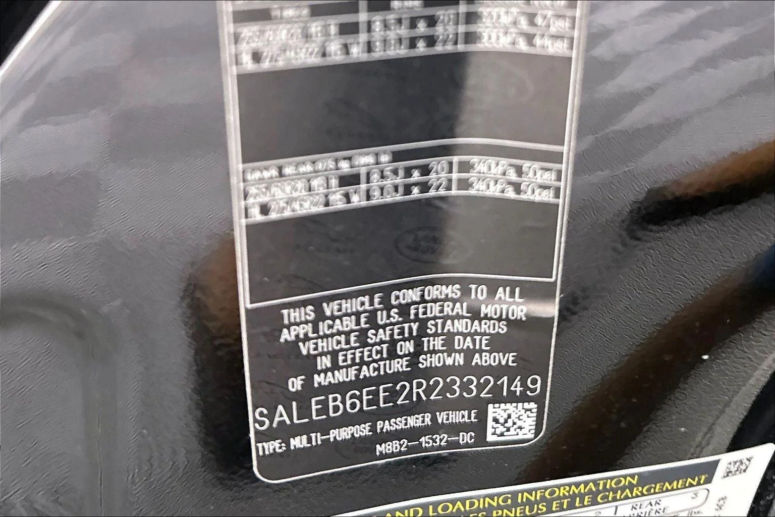 Used 2024 Santorini Black Metallic Land Rover V8 image 18