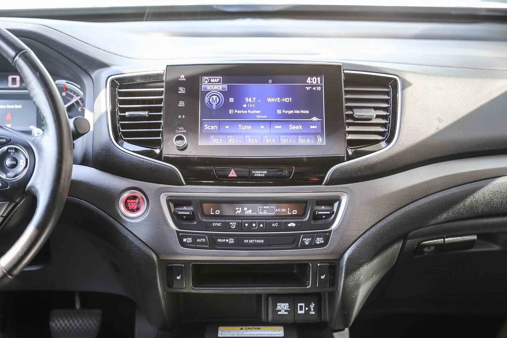 Certified Used 2023 Modern Steel Metallic Honda AWD RTL-E image 42
