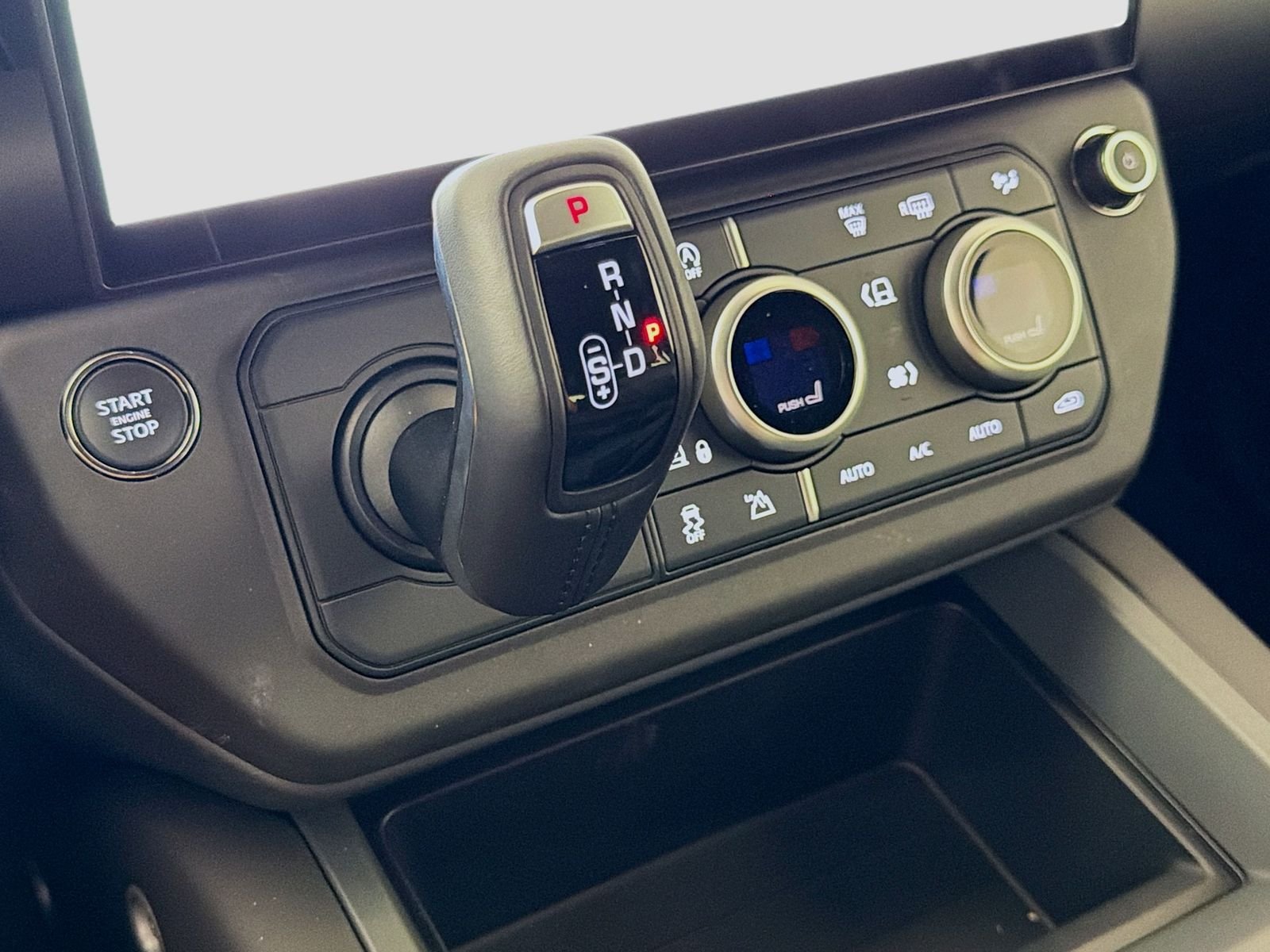 New 2026 Santorini Black Land Rover S image 16