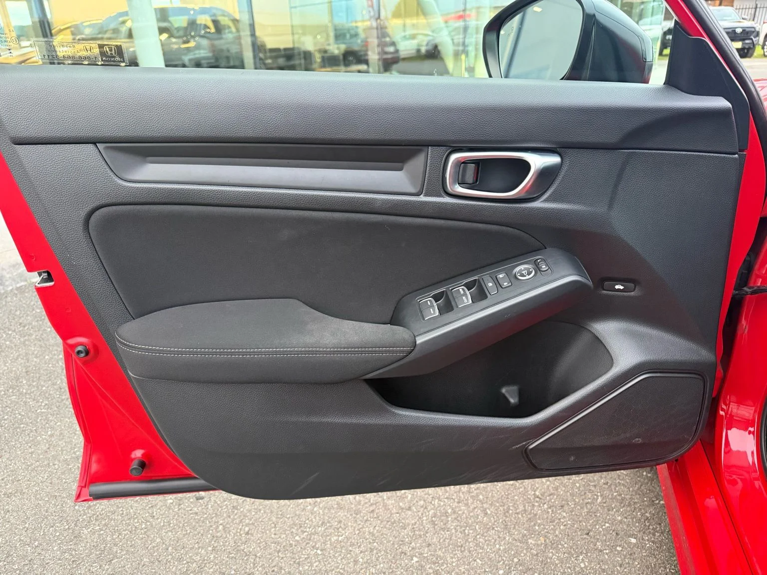 Used 2025  Honda Sport image 12