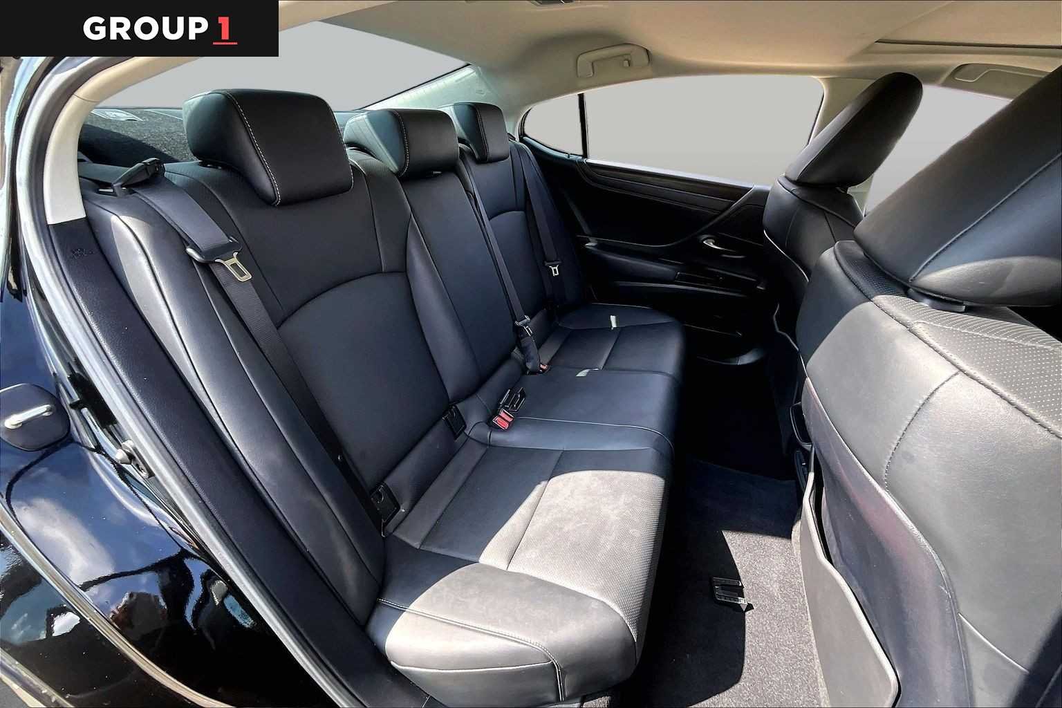 Certified Used 2024 OBSIDIAN Lexus  image 17
