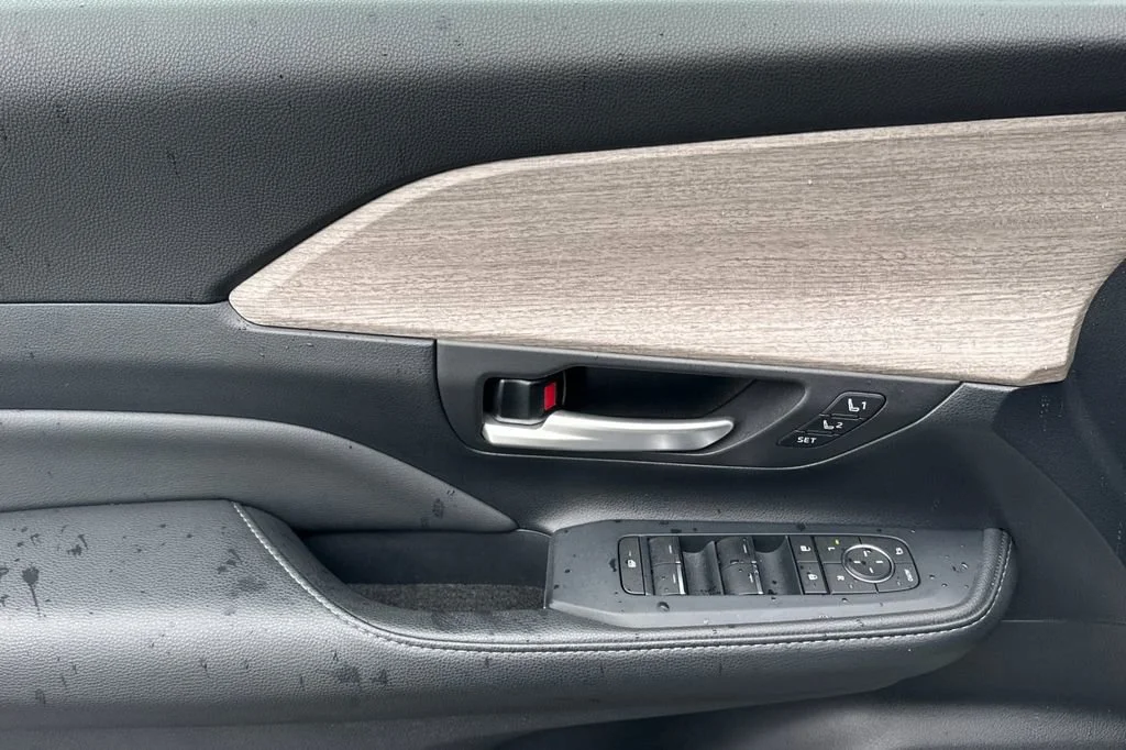 2024 Toyota Grand Highlander Platinum - Photo 11