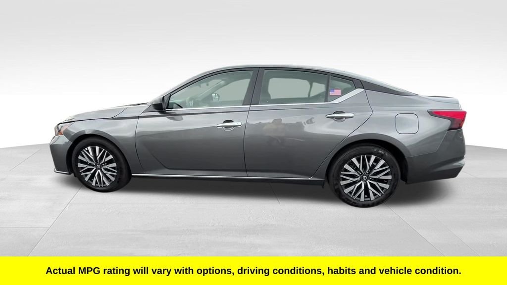 Used 2025 Gray Nissan 2.5 SV image 9