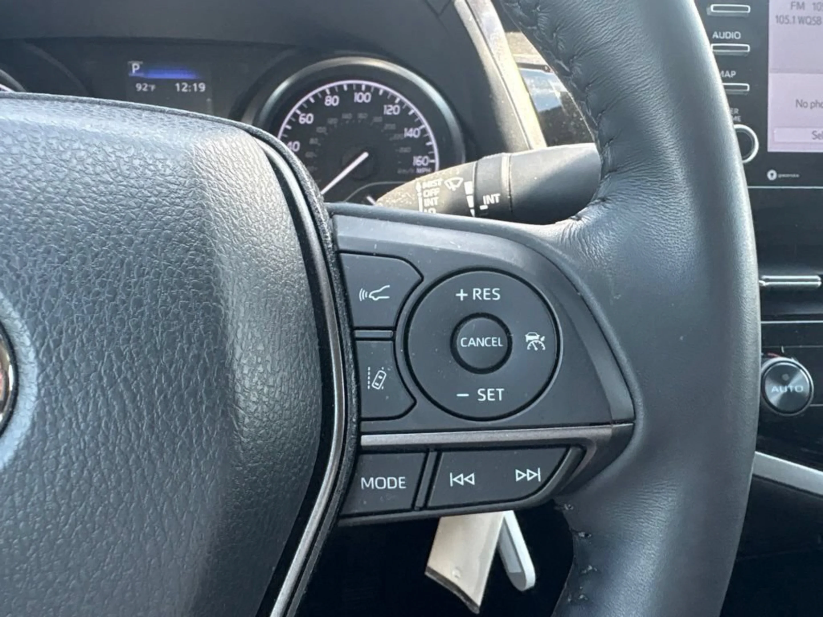 Used 2024 Ice Toyota SE image 8